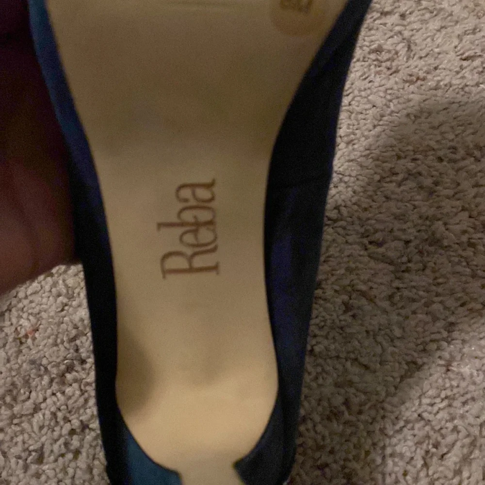 Blue suede Reba heels - Picture 3 of 11